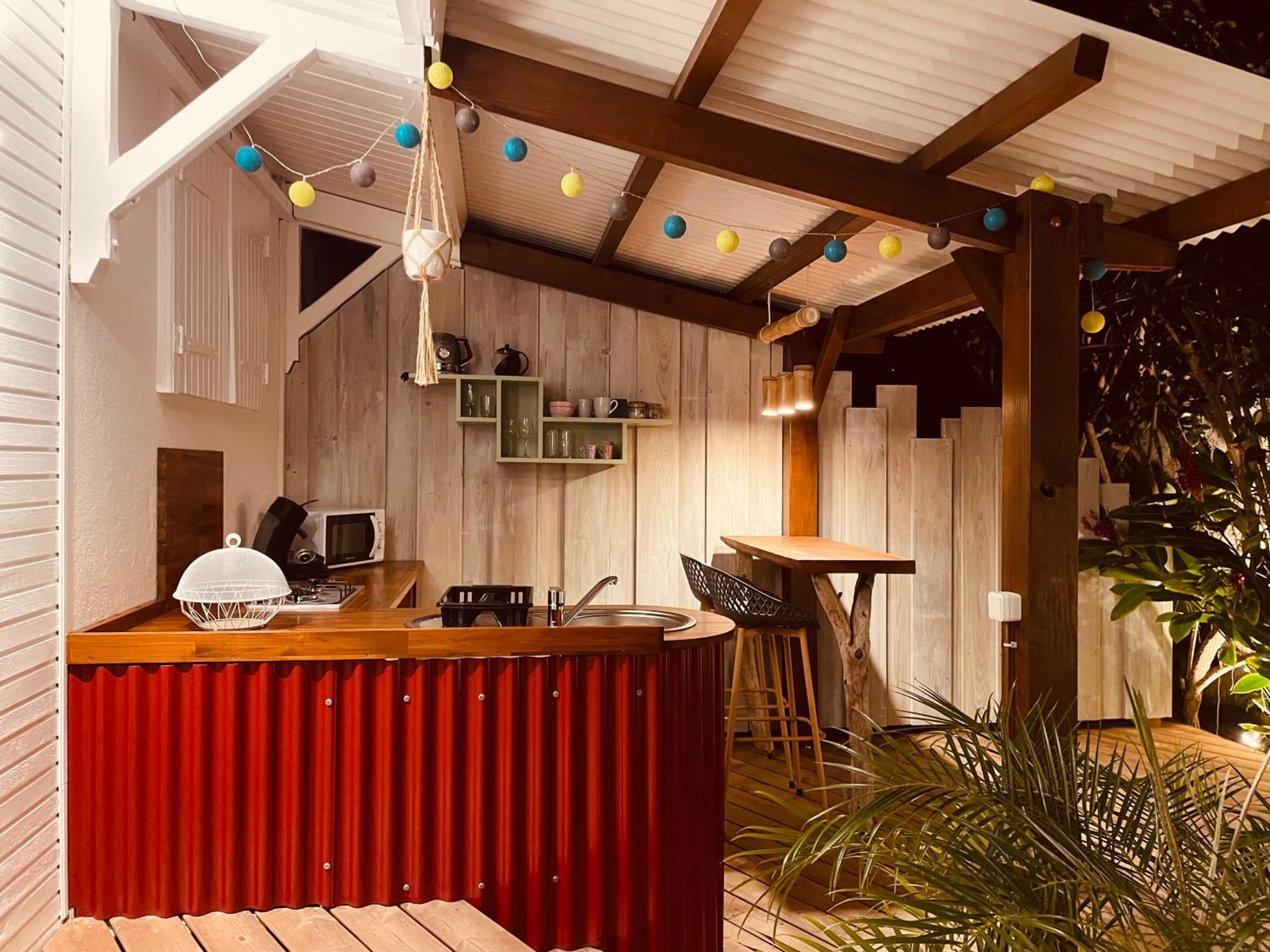 Les Coulirooms - Suite Avec Jacuzzi Et Grande Terrasse Sainte-Anne  Exterior foto