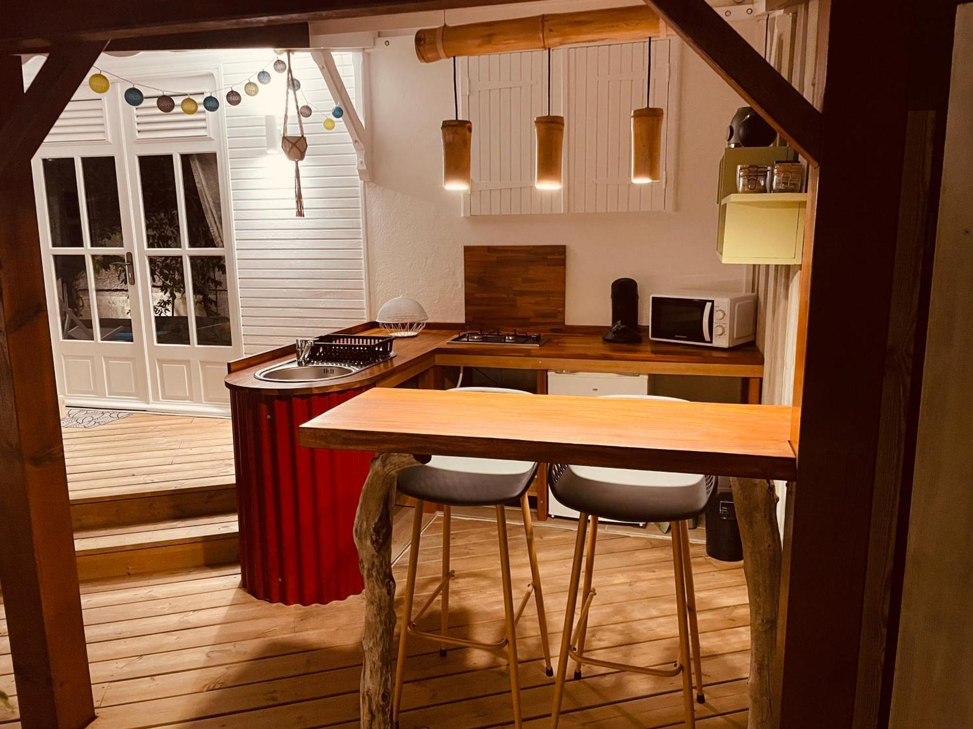 Les Coulirooms - Suite Avec Jacuzzi Et Grande Terrasse Sainte-Anne  Exterior foto
