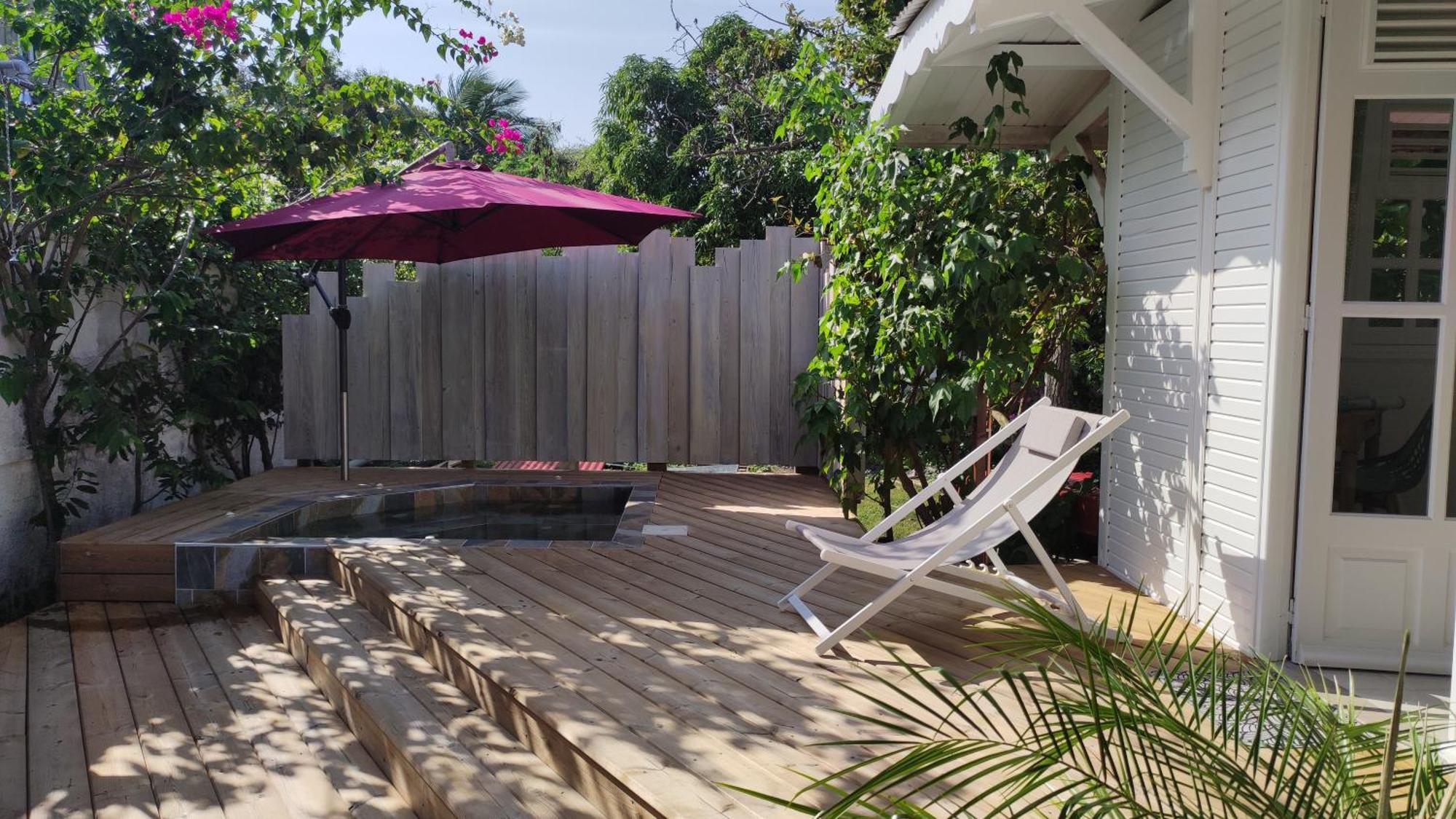 Les Coulirooms - Suite Avec Jacuzzi Et Grande Terrasse Sainte-Anne  Exterior foto