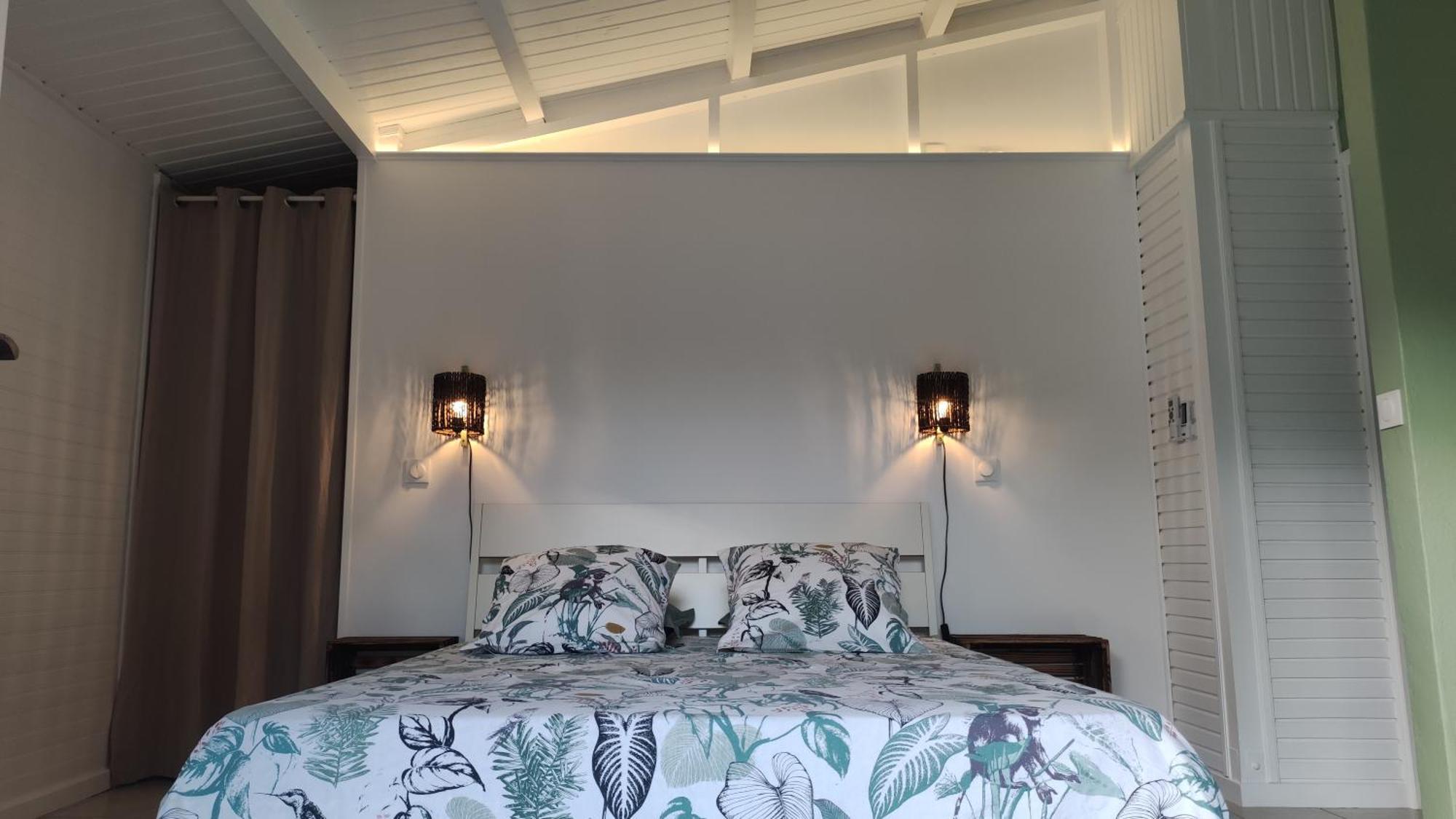 Les Coulirooms - Suite Avec Jacuzzi Et Grande Terrasse Sainte-Anne  Exterior foto