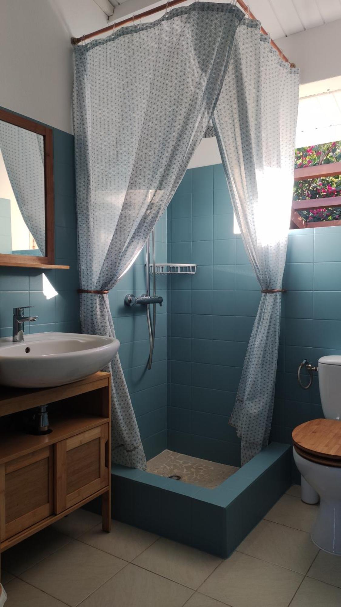 Les Coulirooms - Suite Avec Jacuzzi Et Grande Terrasse Sainte-Anne  Exterior foto